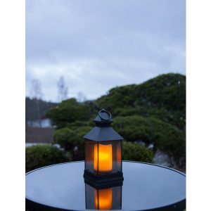 LED laterna ar liesmas efektu un vaska sveci 6gb. Star Trading 25cm, 18LED, 3xAAA, IP44