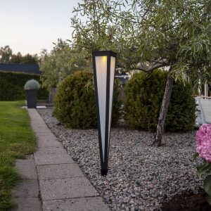 LED dārza gaismeklis ar saules bateriju Star Trading Pyramis 61cm, 13lm, IP44