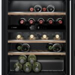 Iebūvējams vīna skapis Bosch Serie | 6, 82x60cm, 44 pudelēm, KUW21AHG0