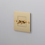 Slēdzis Buster + Punch London 1G DOUBLE TOGGLE SWITCH / BRASS, CTK-053452