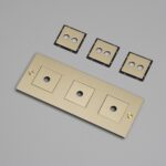 Rāmis 3-vietīgs Buster + Punch London 3G WALL PLATE / WITH INFILLS / BRASS, CPL-052001