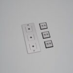 Rāmis 3-vietīgs Buster + Punch London 3G WALL PLATE / VERTICAL / STEEL, CPL-072398