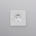 Kontaktligzda Buster + Punch London 1G SOCKET / WHITE, Schuko Type F, CSK-143447