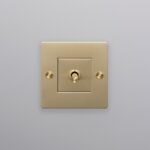 Slēdzis Buster + Punch London 1G TOGGLE SWITCH / BRASS, CTK-053451