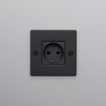 Kontaktligzda Buster + Punch London 1G SOCKET / BLACK, Schuko Type F, CSK-023439