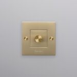 Dimmera slēdzis Buster + Punch London 1G DIMMER / 250W LED / BRASS, CDK-053435