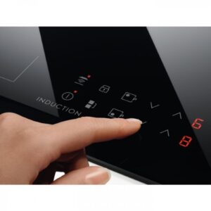 Iebūvējama indukcijas plīts virsma Electrolux 300 series Domino LIT30231C, 30cm, PowerBoost, CleverHeat™