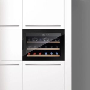 Iebūvējams vīna skapis Caso WineSafe 18 EB Black, 59x45.5cm, 5-20°C, 1 zona, 18 pudelēm, UV