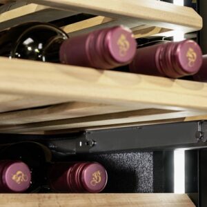 Iebūvējams vīna skapis Caso WineDeluxe WD 17, 59.5x45.5cm, 17 pudelēm, 1 zona, UV, ar aplikāciju