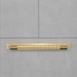 Mēbeļu rokturis Buster + Punch London PULL BAR / PLATE / CROSS / BRASS, UPB-054578, 16cm