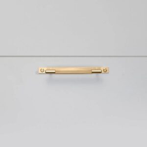 Mēbeļu rokturis Buster + Punch London PULL BAR / PLATE / LINEAR / BRASS, GPB-05301, 15cm