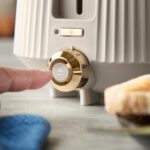 Grauzdiņu tosteris Russell Hobbs Brontë Stone 26761-70, 980W, Brushed Stainless Steel Gold