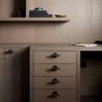 Mēbeļu rokturis Buster + Punch London T-BAR / PLATE / CROSS / SMOKED BRONZE, UTB-454023