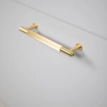 Mēbeļu rokturis Buster + Punch London PULL BAR / LINEAR / BRASS, UPB-054566, 15cm