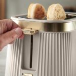 Grauzdiņu tosteris Russell Hobbs Brontë Stone 26761-70, 980W, Brushed Stainless Steel Gold