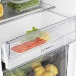 Iebūvējams ledusskapis Hisense Hi3 RL3B303SAWE, 177.2x54cm, 300l, Multiflow, SuperCool